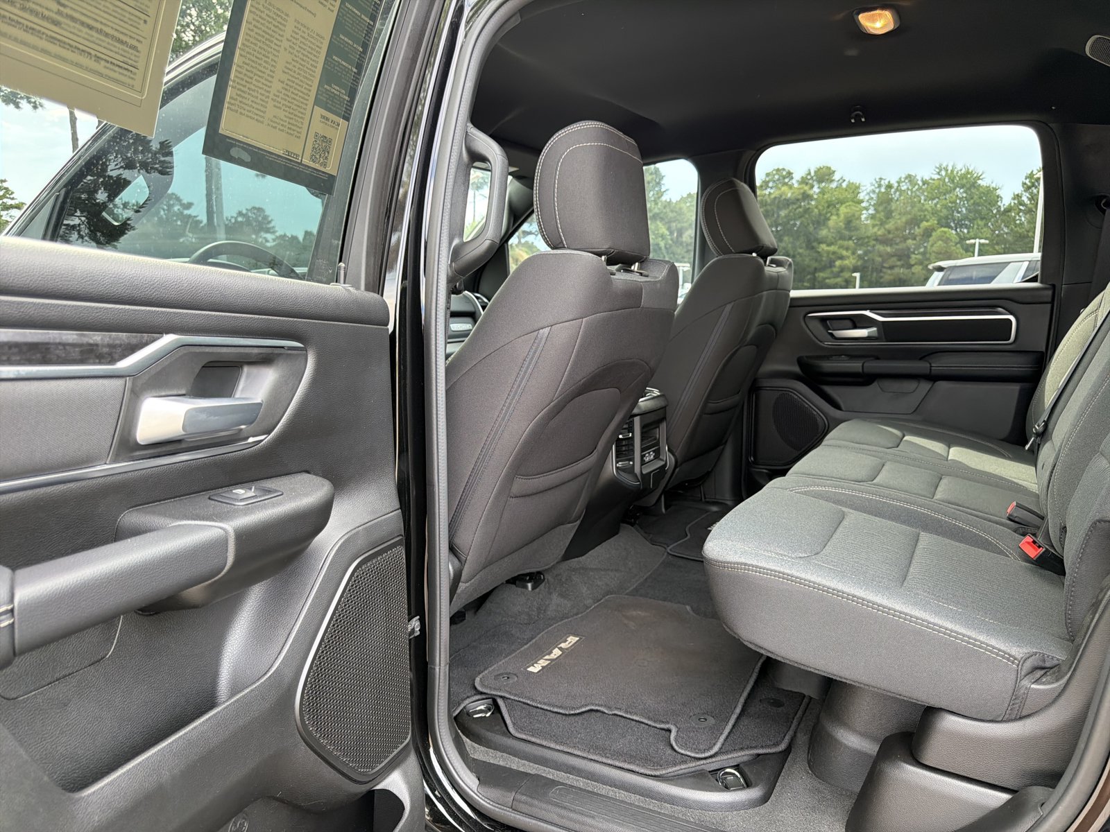 Used 2024 RAM 1500 Big Horn AWD/4WD image 29