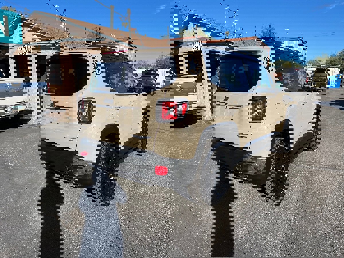 Used 2017 Jeep Renegade Trailhawk image 5