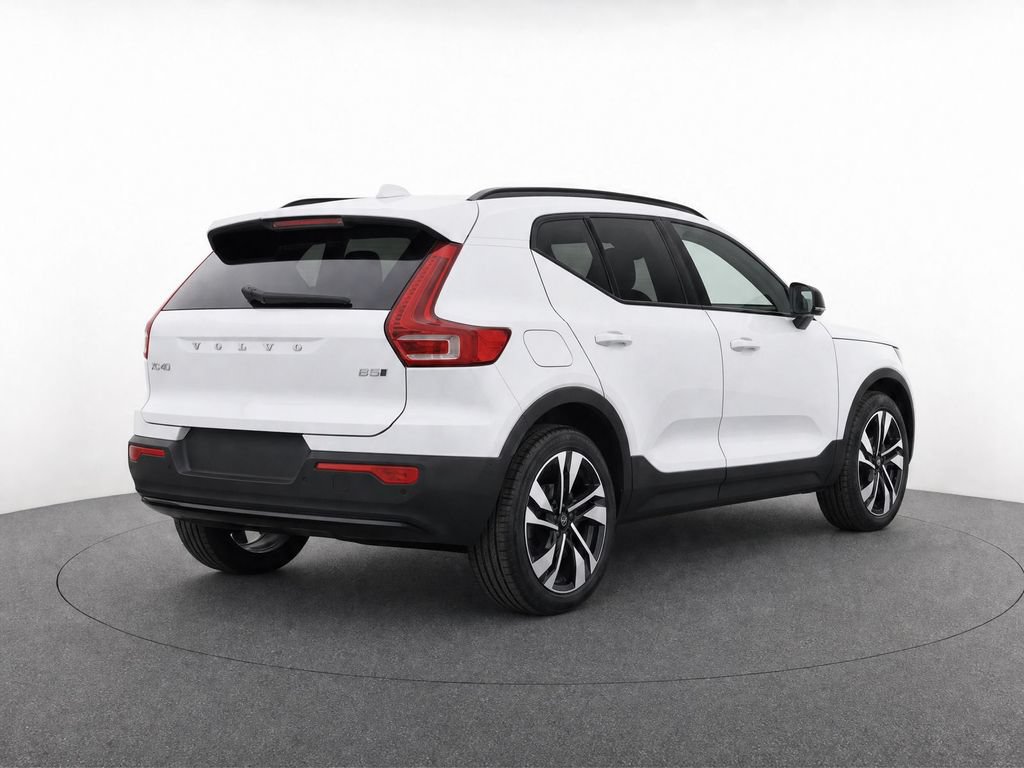 New 2026 Volvo XC40 B5 Plus w/ Protection Package Premier AWD/4WD image 4