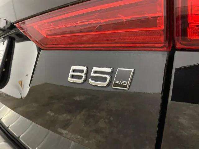 Used 2022 Volvo XC60 B5 Momentum w/ Climate Package AWD/4WD image 93
