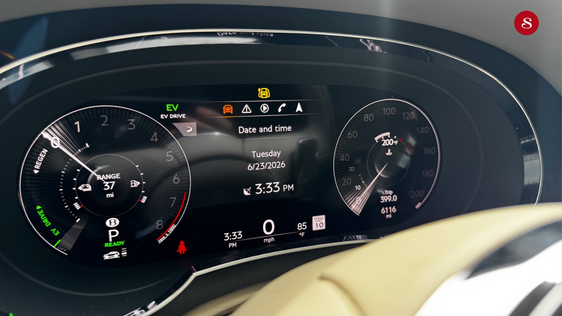 Used 2023 Bentley Bentayga Plug-In Hybrid AWD/4WD image 12