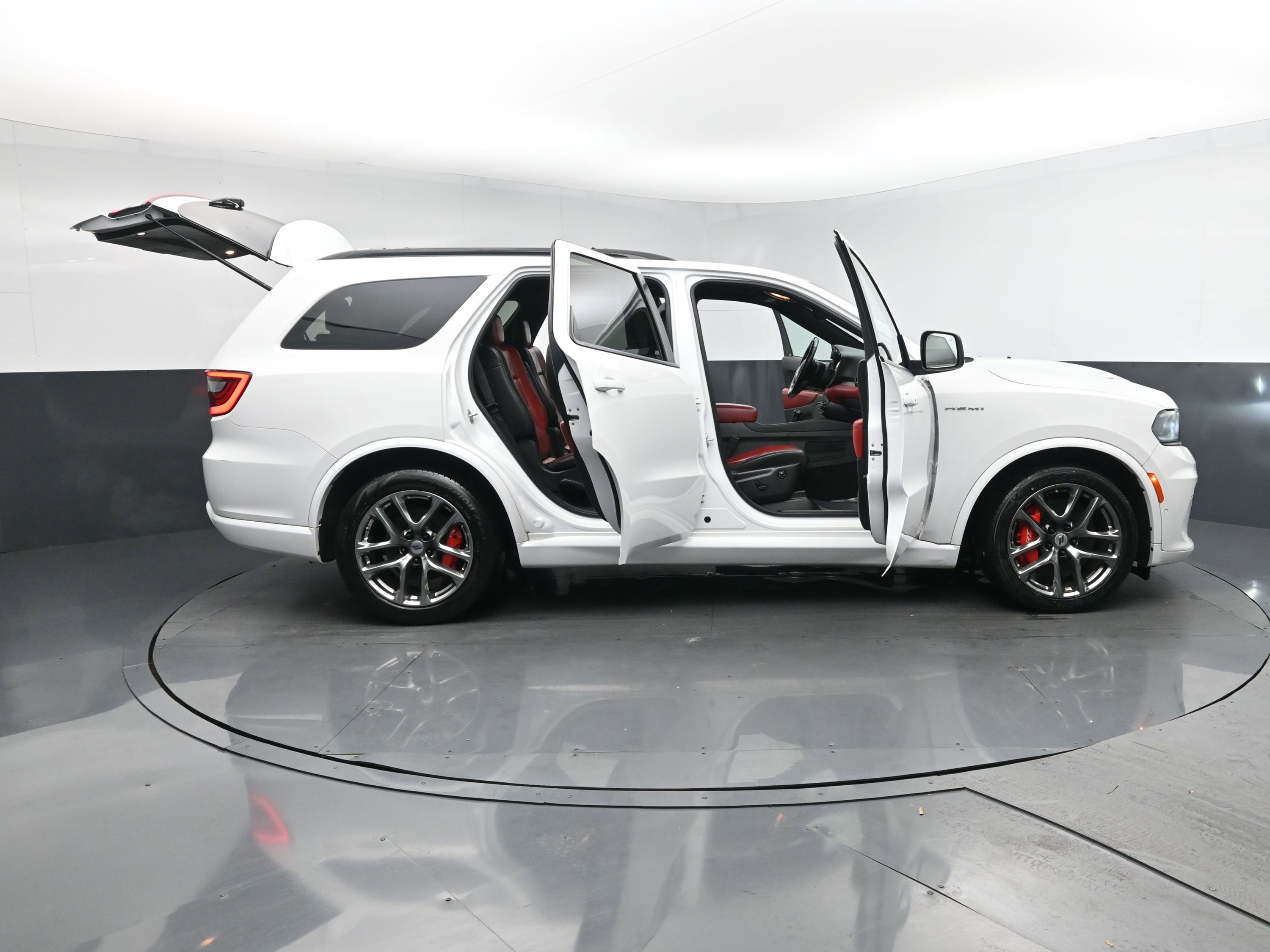 Used 2022 Dodge Durango R/T w/ Tow 'N Go Package image 28