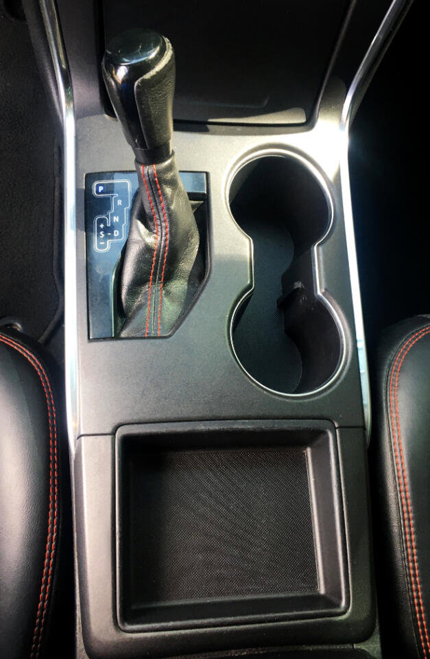 Used 2017 Toyota Camry SE image 25