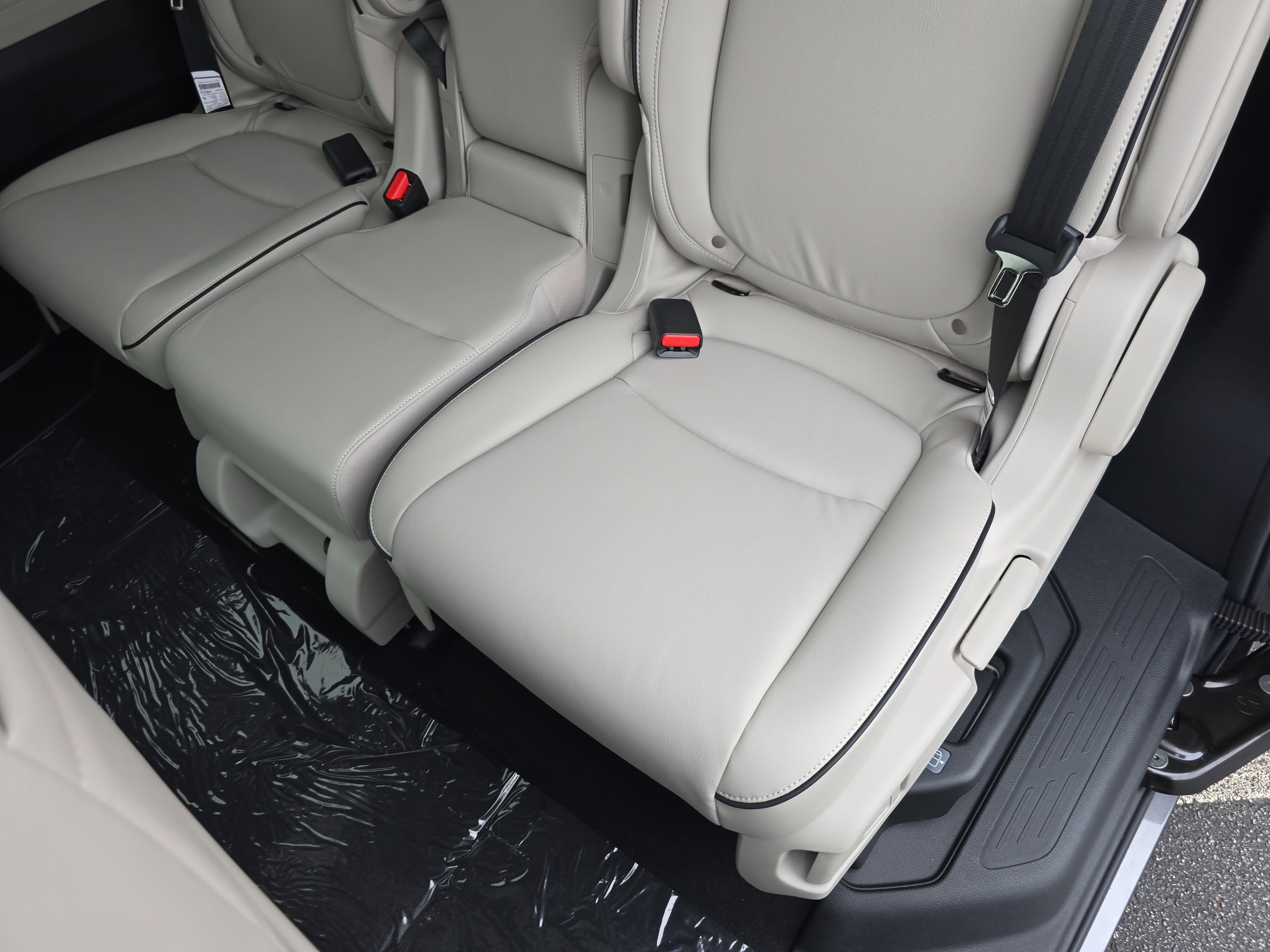 New 2027 Honda Odyssey Touring image 16