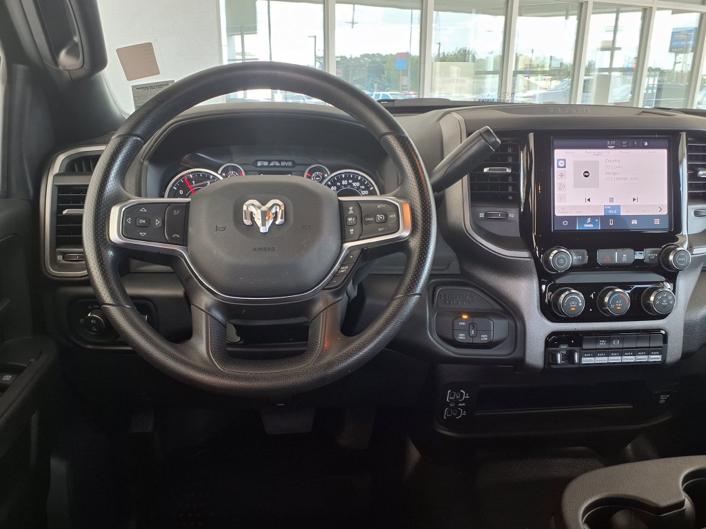 Used 2026 RAM 2500 Tradesman w/ Chrome Appearance Group AWD/4WD image 17