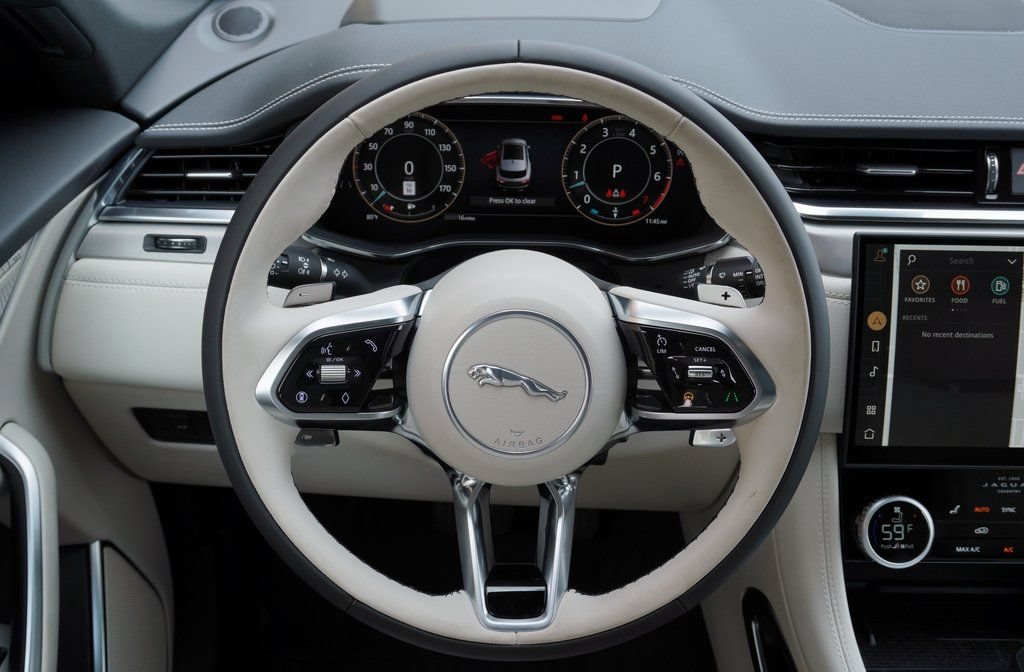 Used 2025 Jaguar F-PACE R-Dynamic S AWD/4WD image 17