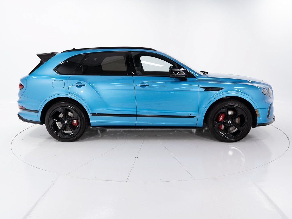 Certified 2025 Bentley Bentayga AWD/4WD image 6