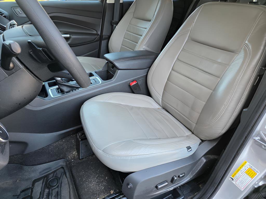 Used 2017 Ford Escape SE w/ Equipment Group 201A image 17