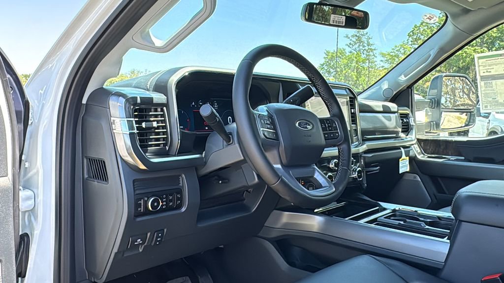 New 2025 Ford F350 Lariat w/ Lariat Ultimate Package image 38