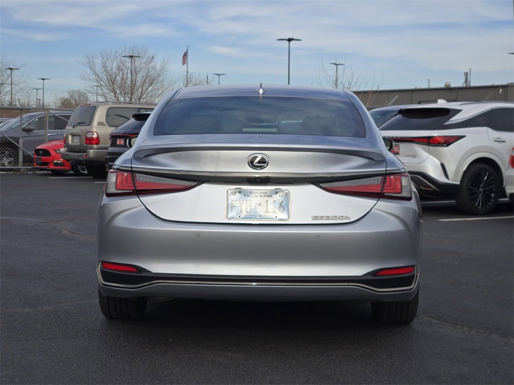 Used 2023 Lexus ES 300h F Sport image 6