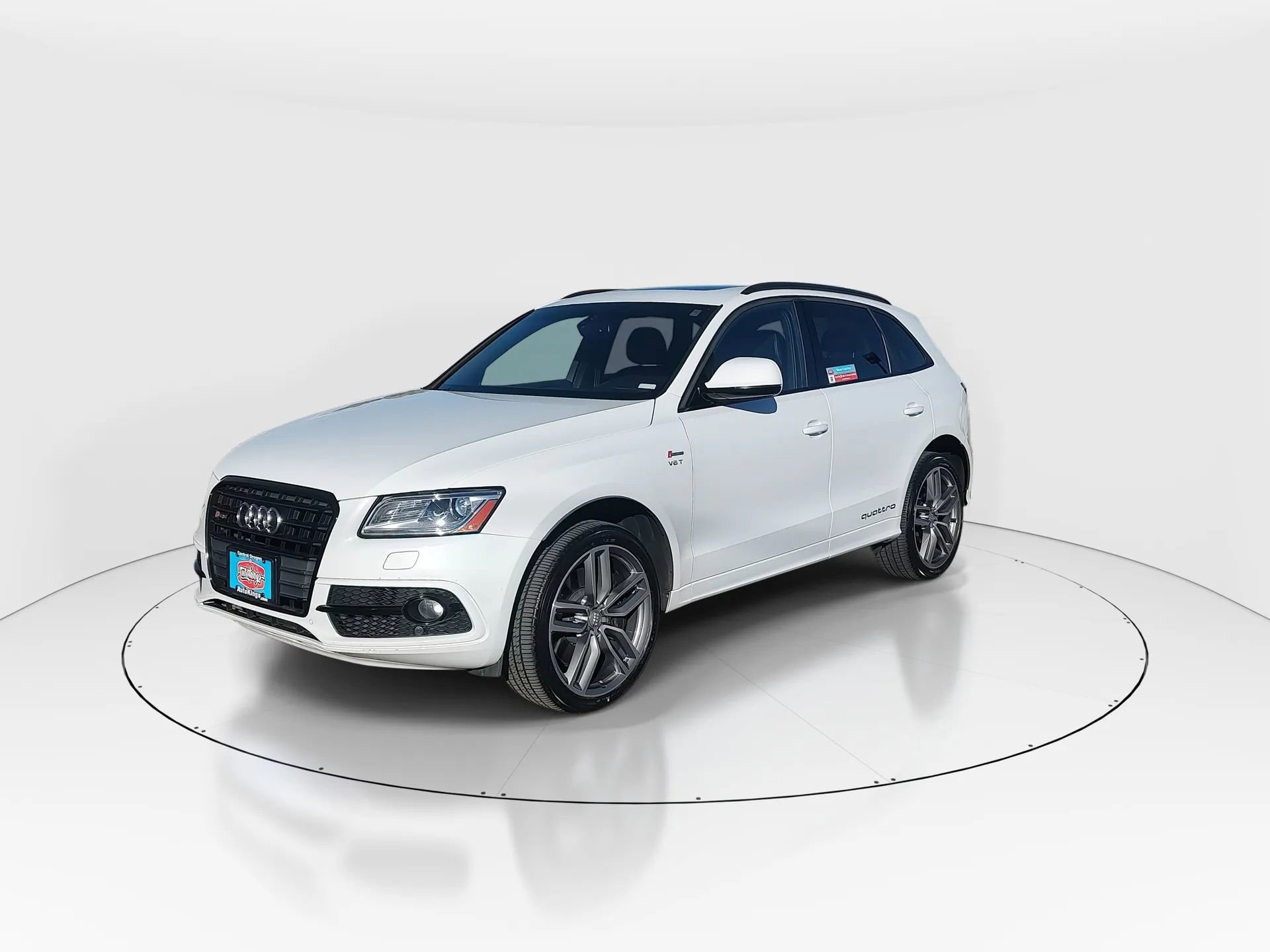 Used 2016 Audi SQ5 Premium Plus w/ Technology Package image 4