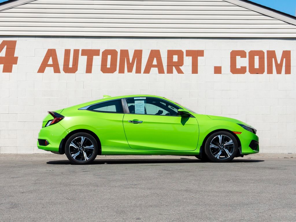 Used 2017 Honda Civic Touring image 3