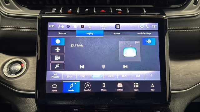 Used 2024 Jeep Grand Cherokee Limited w/ Luxury Tech Group II AWD/4WD image 29