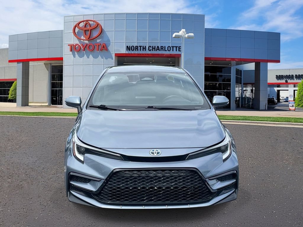 Used 2023 Toyota Corolla SE FWD image 3
