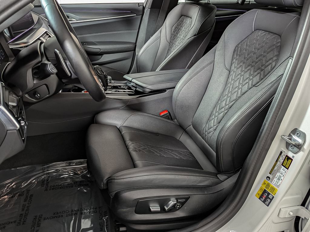 Certified 2023 BMW 530e xDrive w/ Premium Package image 20