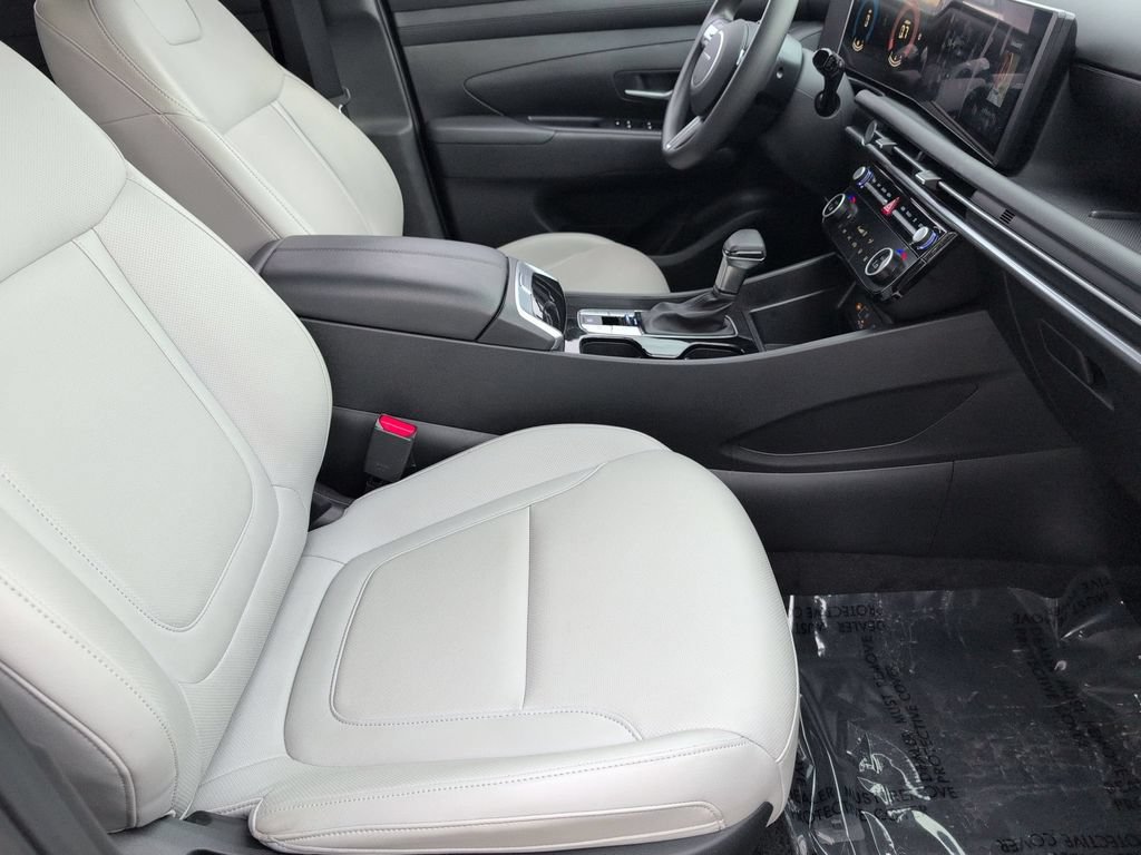 Used 2025 Hyundai Santa Cruz SEL FWD image 30