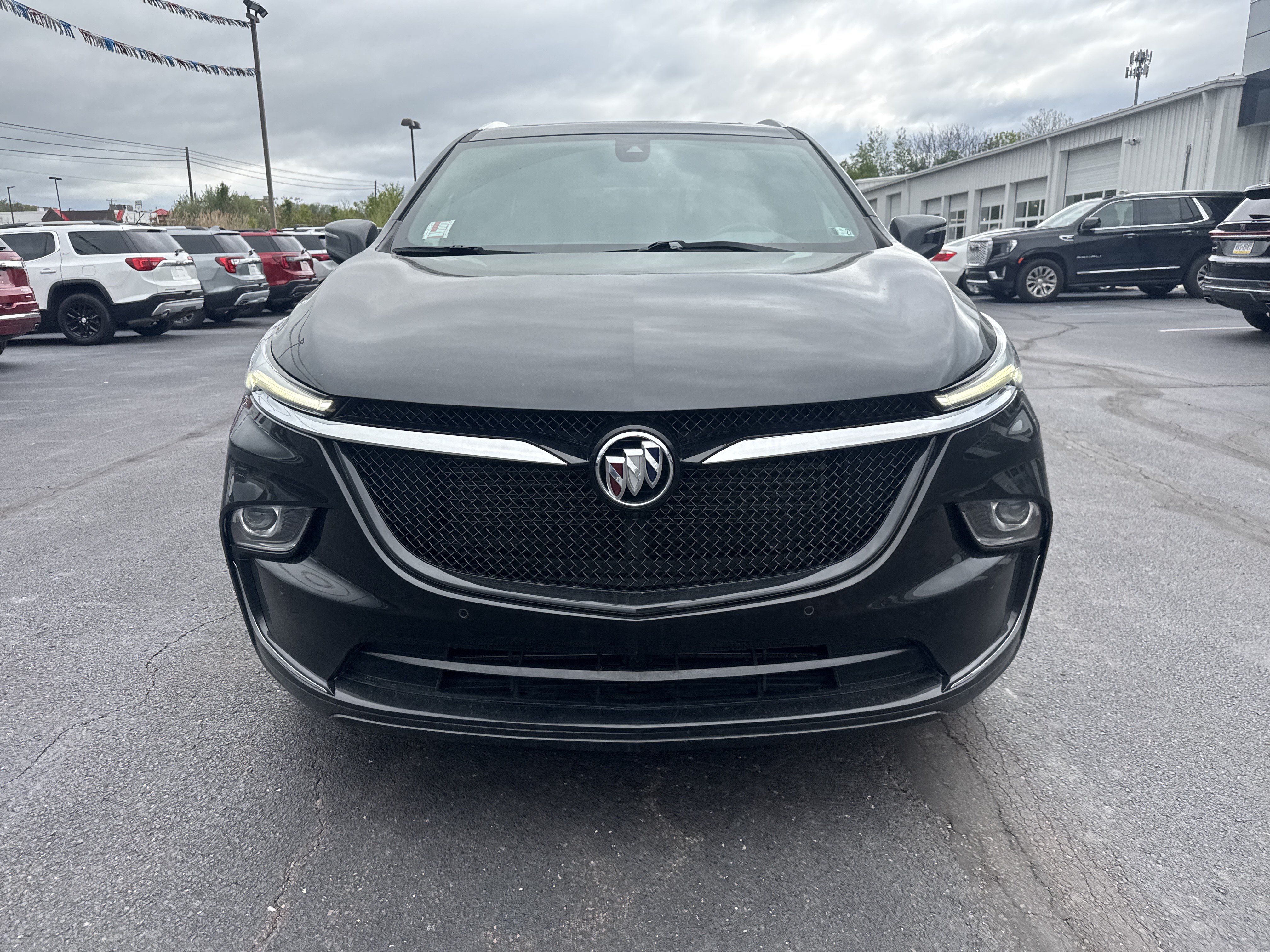 Used 2024 Buick Enclave Essence w/ Experience Buick Package AWD/4WD image 9