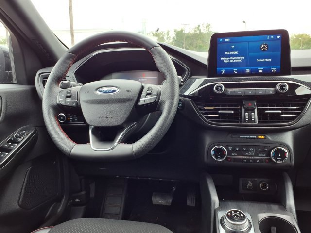 Used 2025 Ford Escape ST-Line Select AWD/4WD image 6