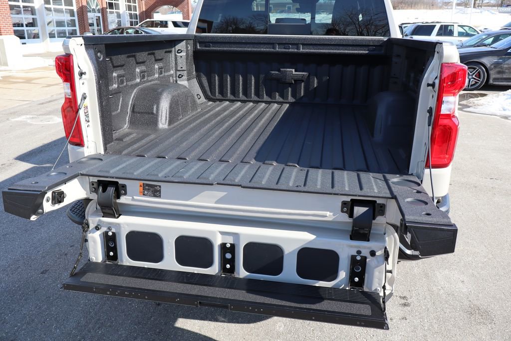 New 2026 Chevrolet Silverado 1500 ZR2 w/ LPO, Dark Essentials Package image 37