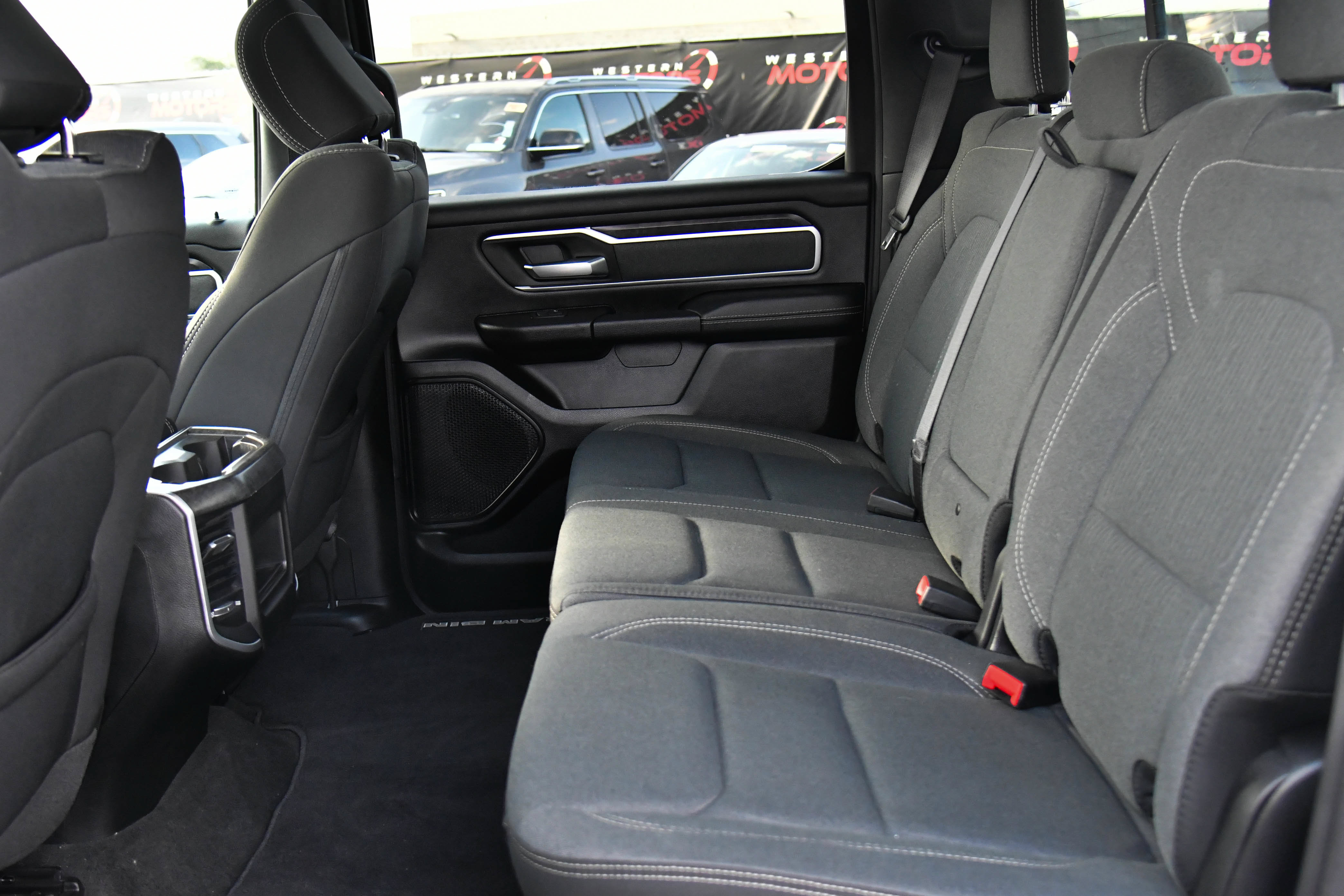 Used 2022 RAM 1500 Big Horn AWD/4WD image 39
