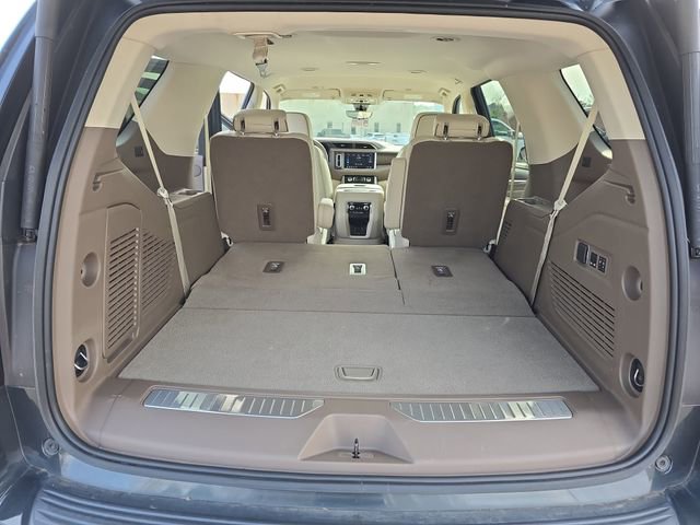 Used 2021 GMC Yukon Denali w/ Advanced Technology Package image 12