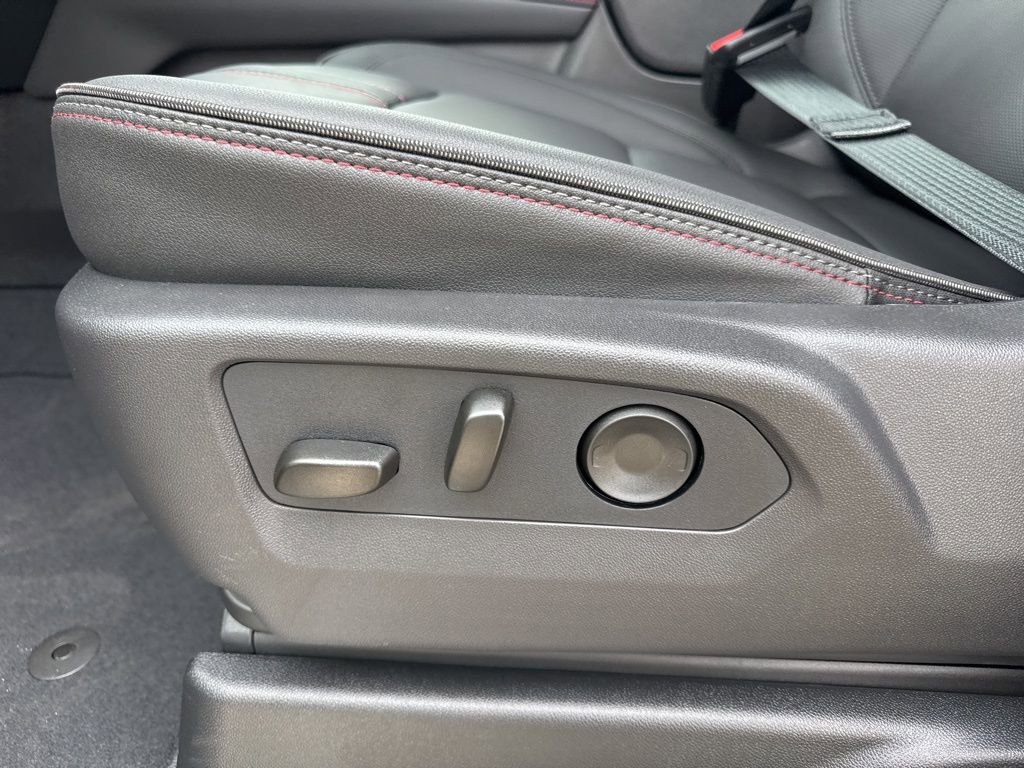 New 2026 Chevrolet Suburban RST w/ RST Capability Package image 10