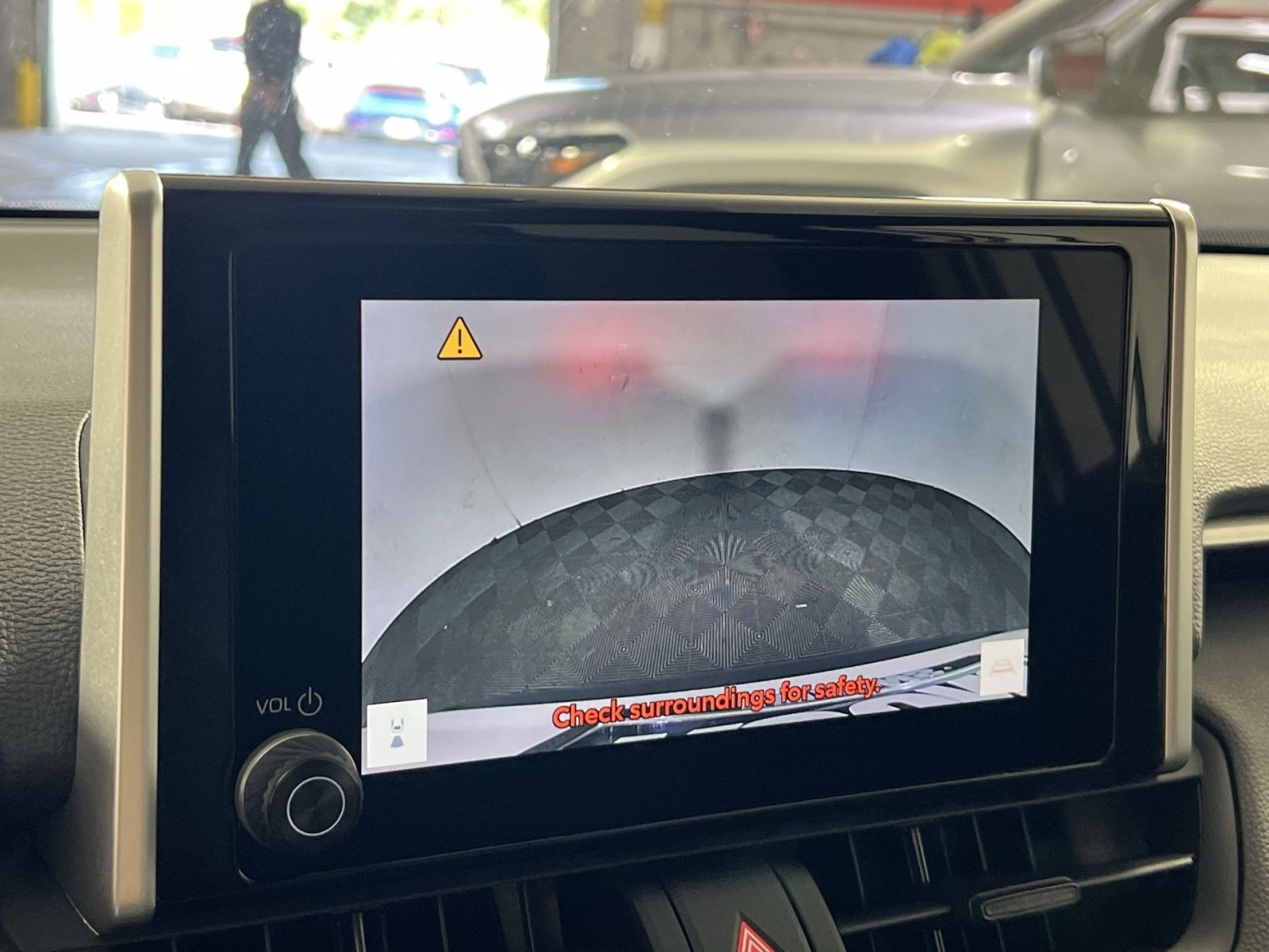Used 2025 Toyota RAV4 XLE AWD/4WD image 19