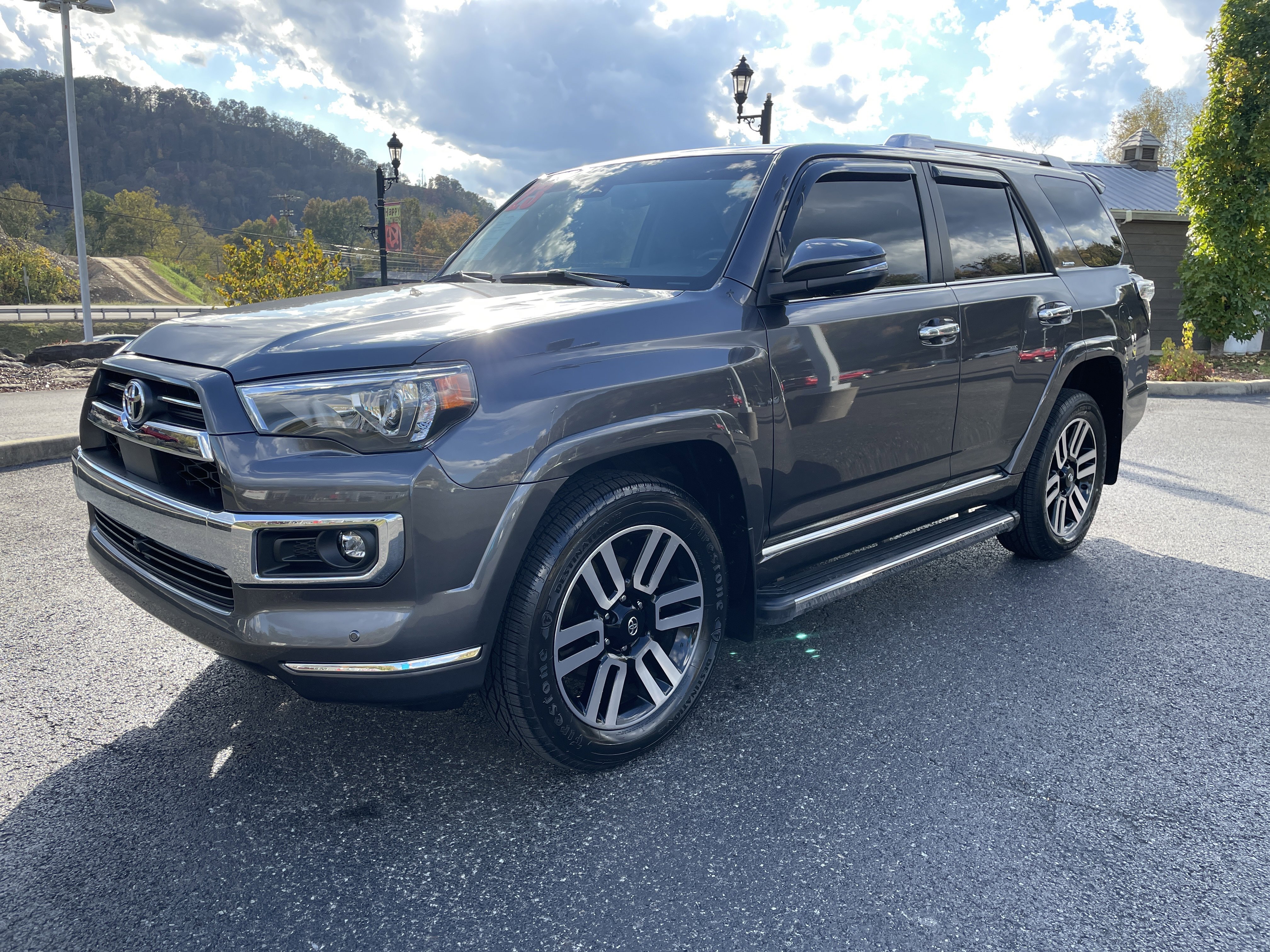 Used 2023 Toyota 4Runner Limited image 3