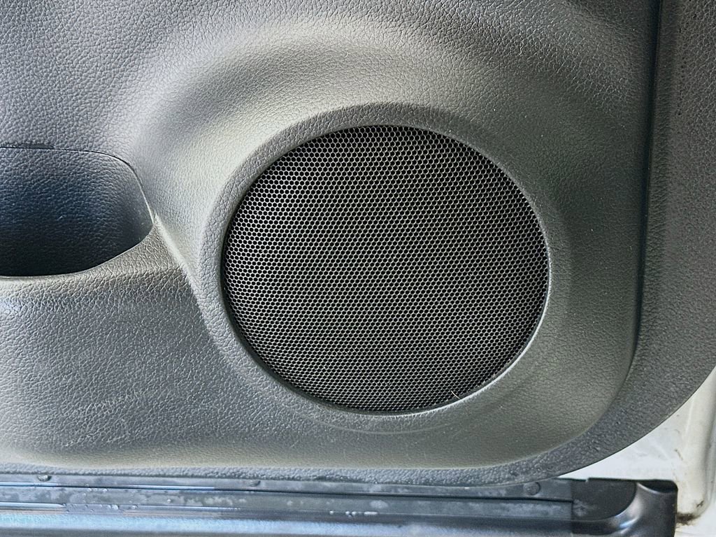 Used 2022 Nissan Rogue Sport S image 18