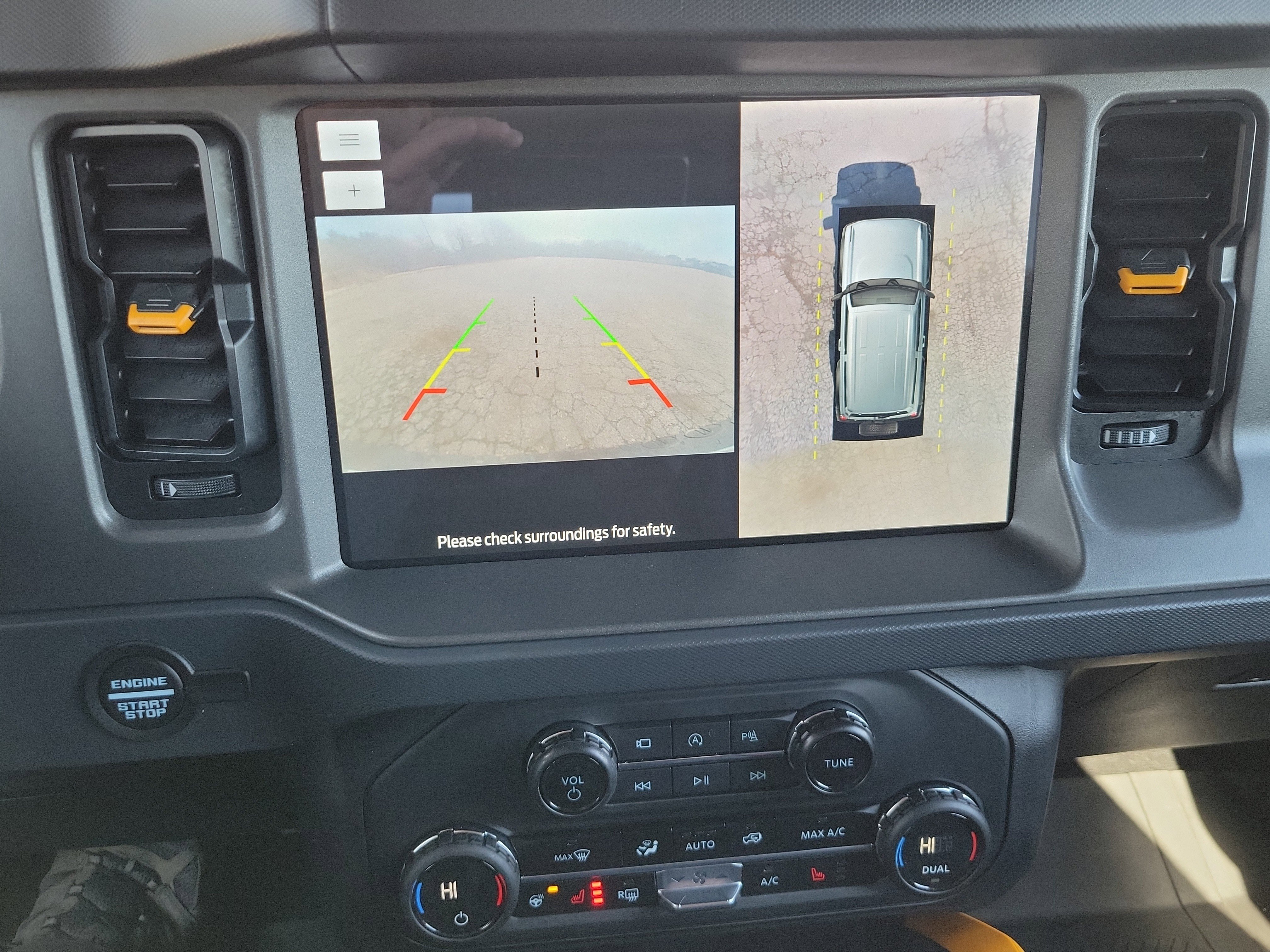 Used 2024 Ford Bronco Badlands image 26