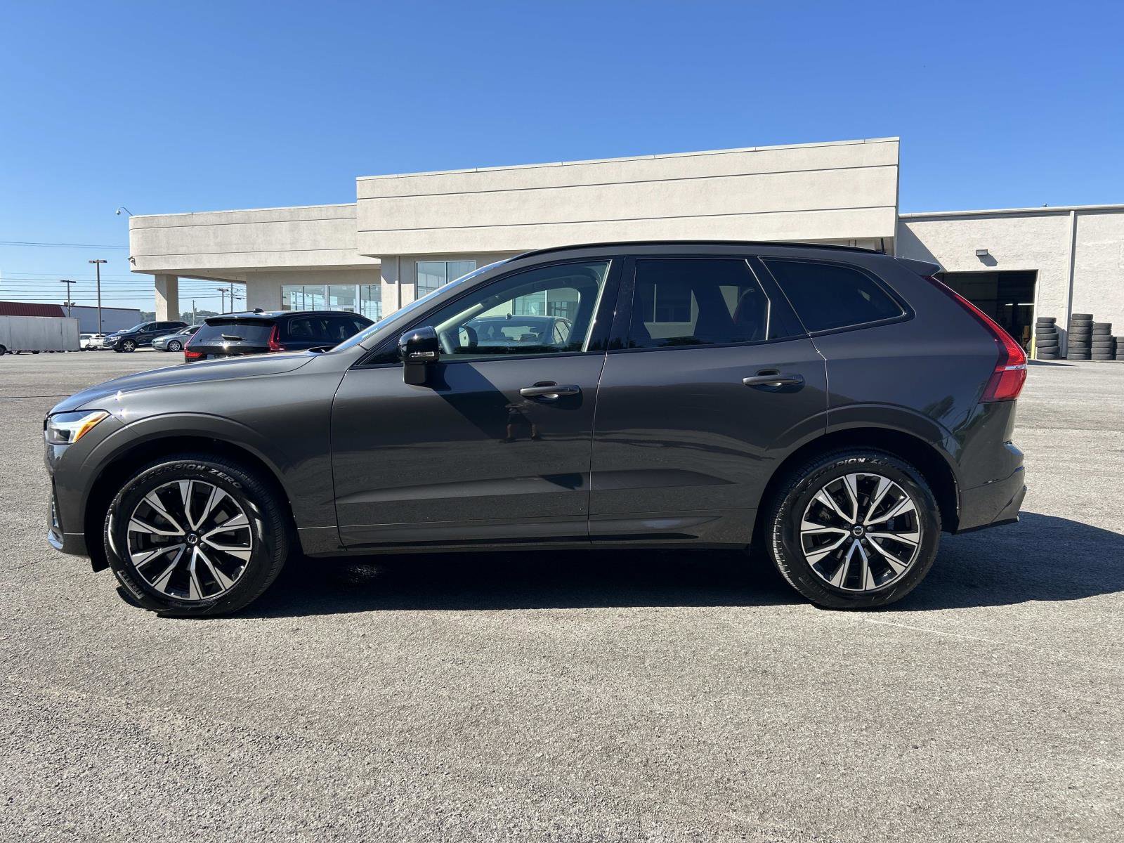 Certified 2024 Volvo XC60 B5 Core w/ Protection Package Premier image 7