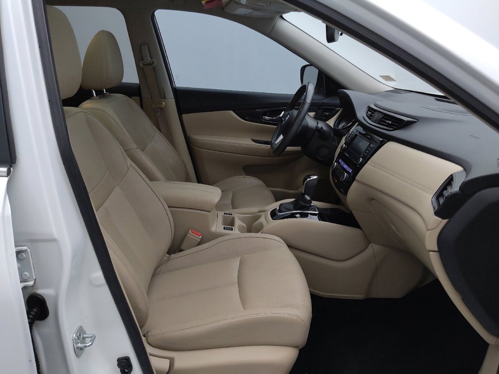 Used 2018 Nissan Rogue SL w/ Premium Package image 21