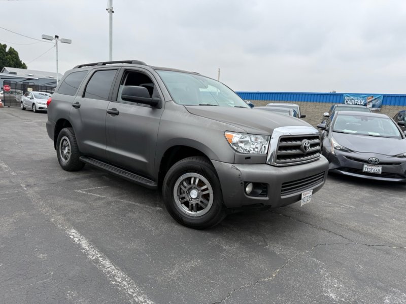 Used 2011 Toyota Sequoia SR5 w/ Premium Pkg RWD image 2