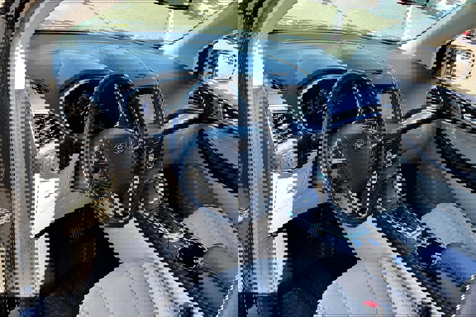 Used 2017 Ford Edge Titanium w/ Technology Package image 17