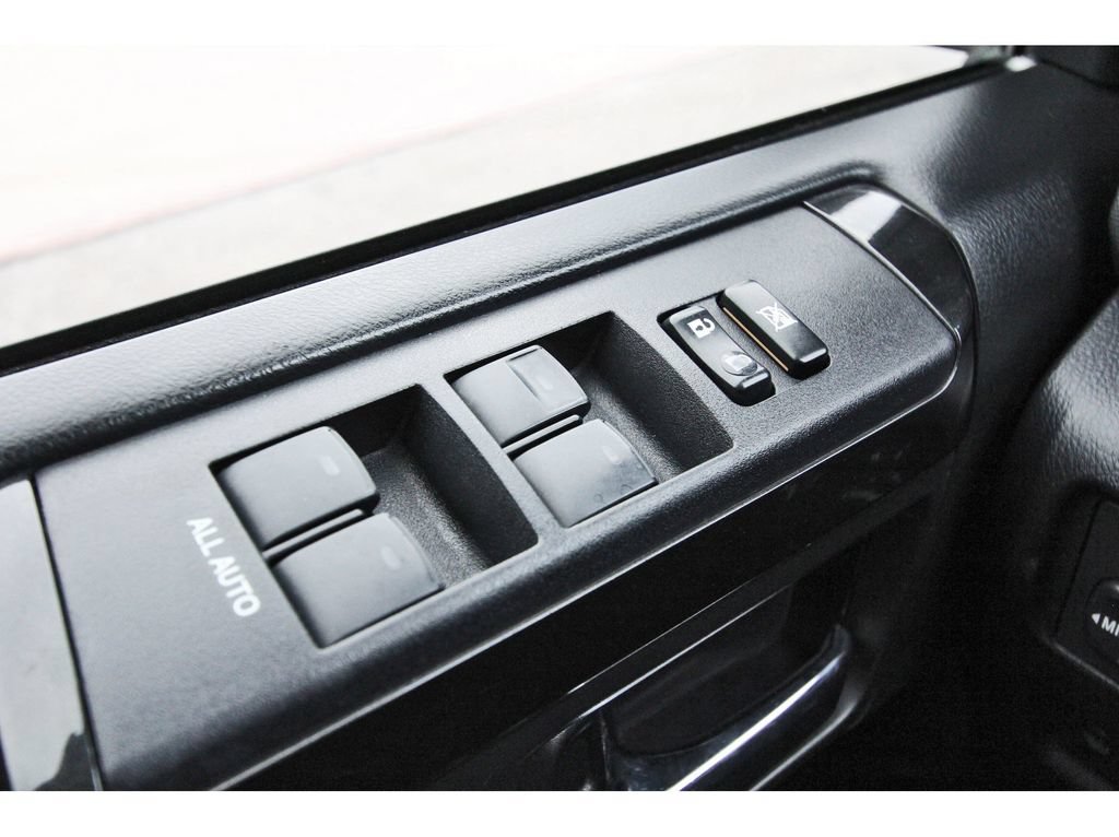 Used 2018 Toyota 4Runner TRD Off-Road Premium AWD/4WD image 21