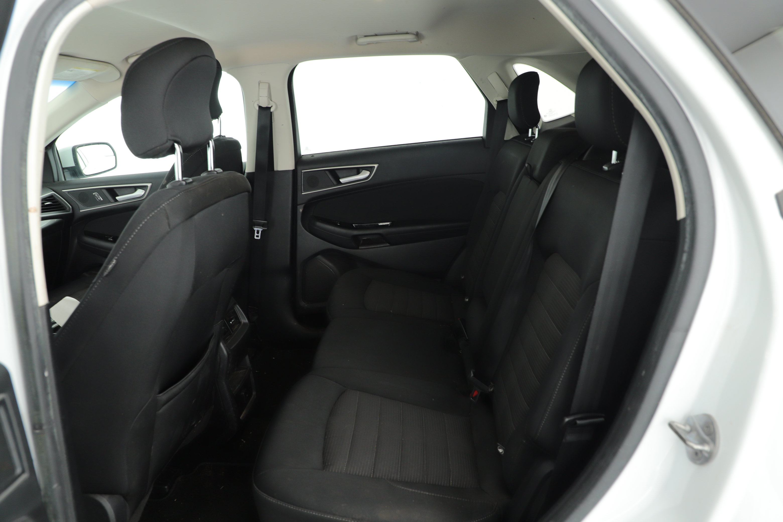 Used 2018 Ford Edge SEL FWD image 21