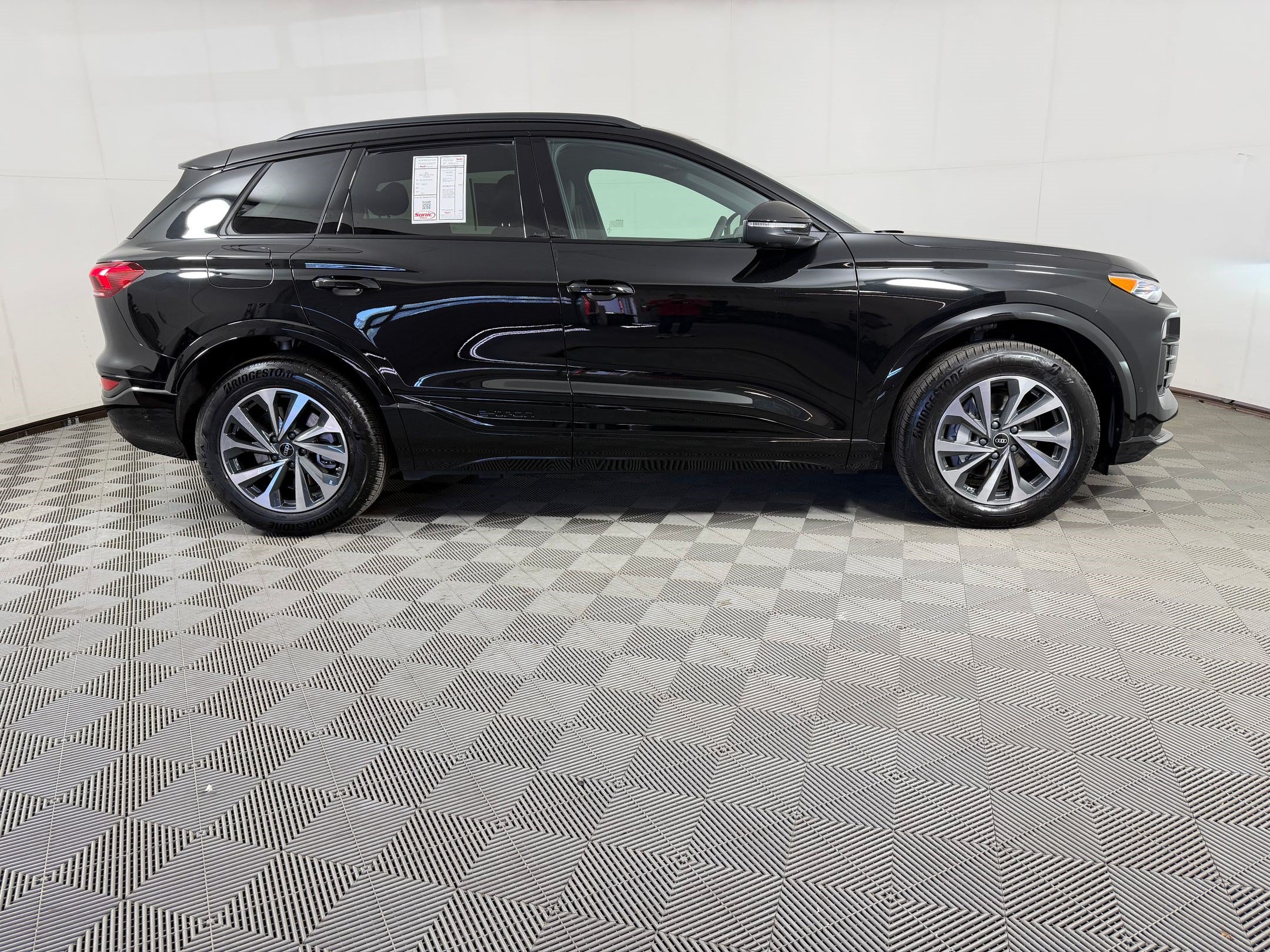 New 2027 Audi Q6 e-tron Premium AWD/4WD image 8