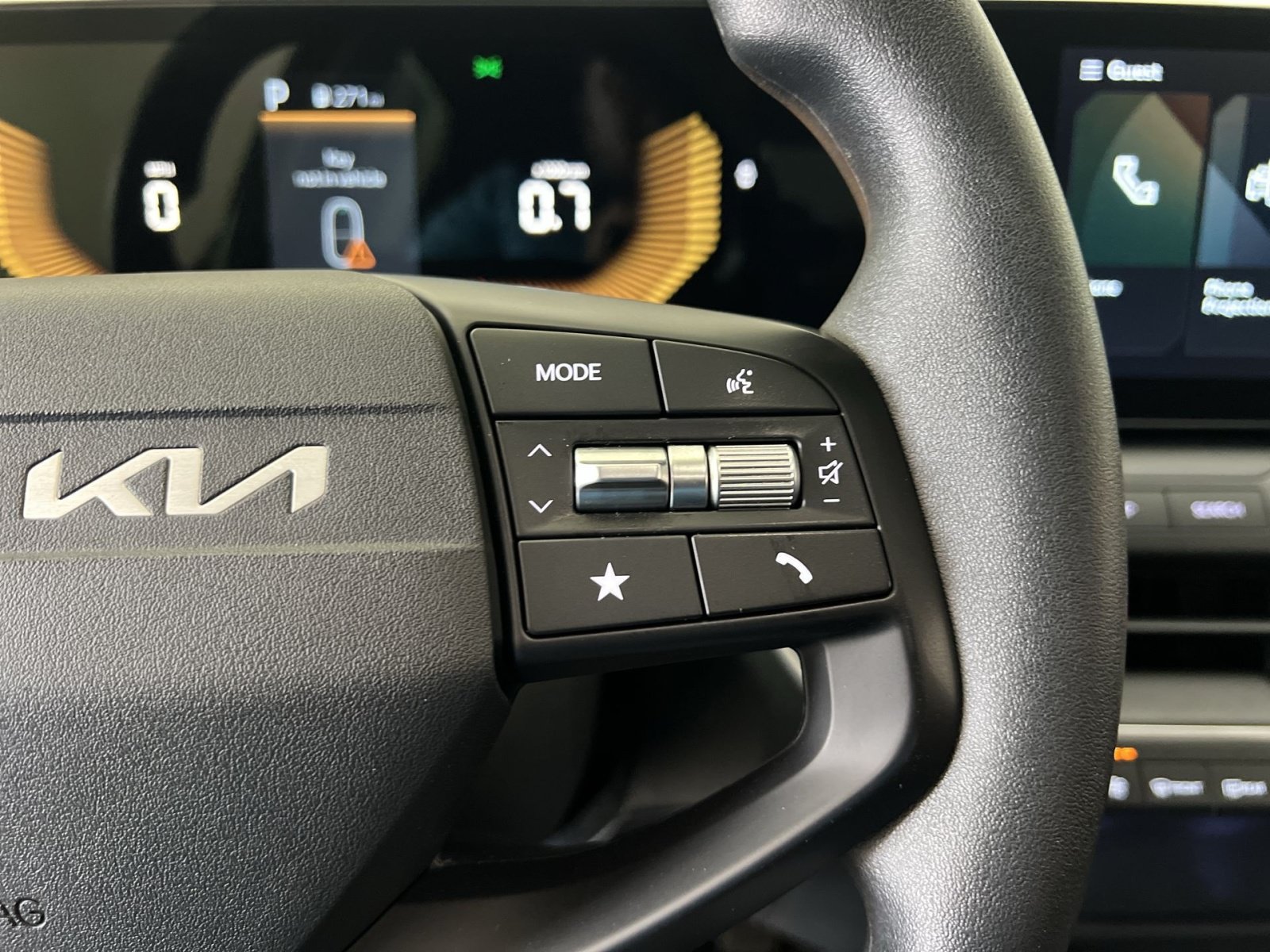 Used 2025 Kia K4 FWD image 31