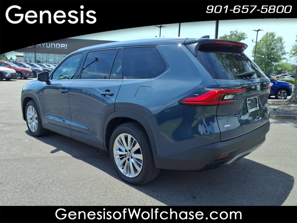 Used 2024 Toyota Grand Highlander AWD image 3