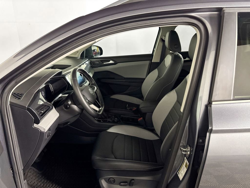 Certified 2023 Volkswagen Taos SEL image 11