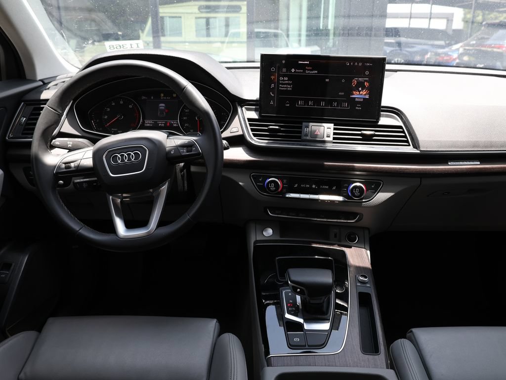 Used 2024 Audi Q5 2.0T Premium w/ Convenience Package AWD/4WD image 24