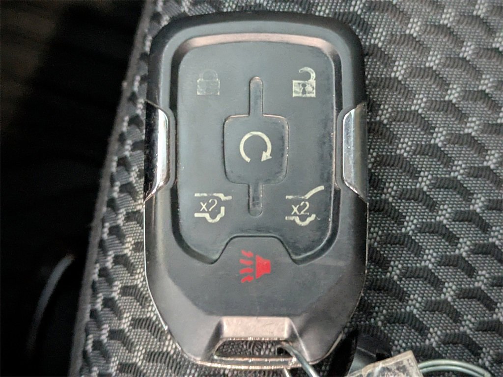 Used 2023 GMC Terrain SLE w/ Driver Convenience Package image 25