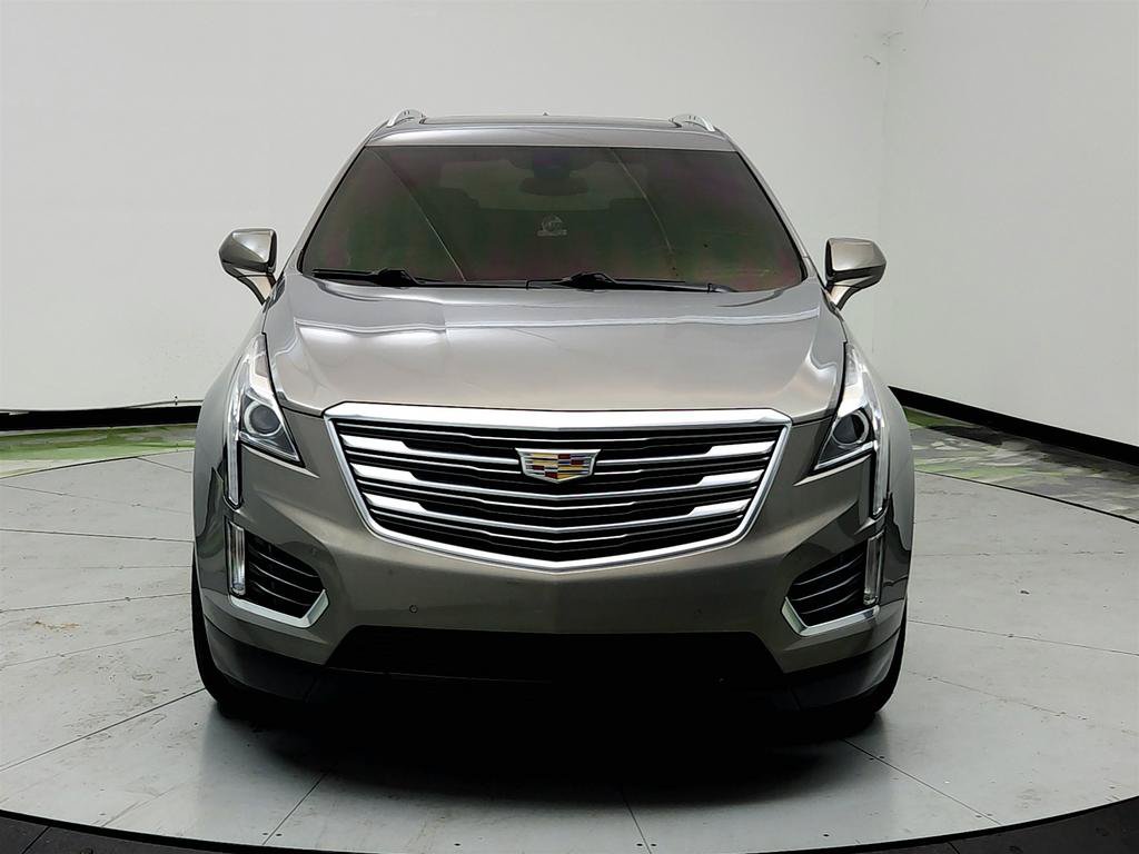 Used 2017 Cadillac XT5 Luxury w/ Driver Awareness Package FWD image 2