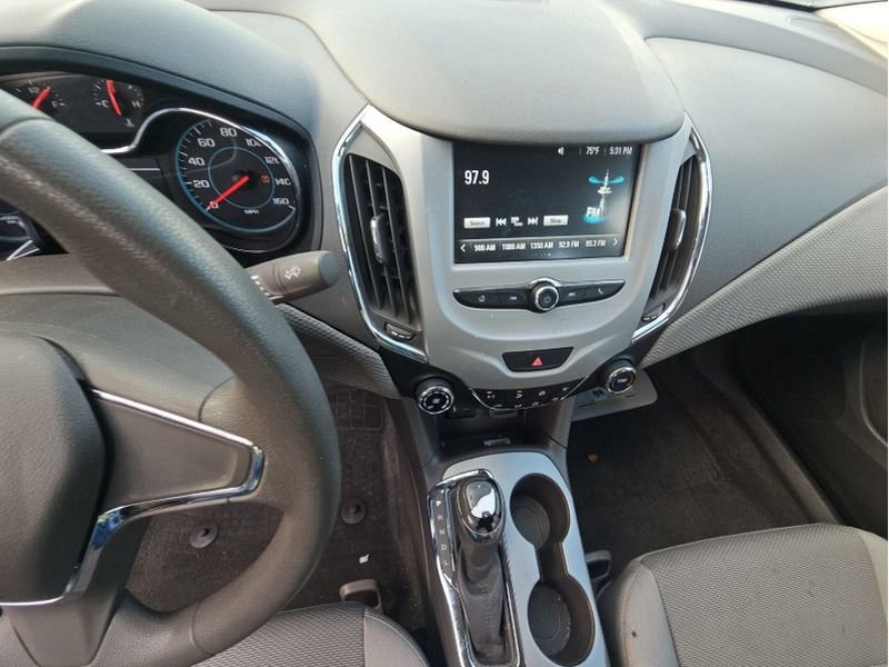 Used 2018 Chevrolet Cruze LS FWD image 23