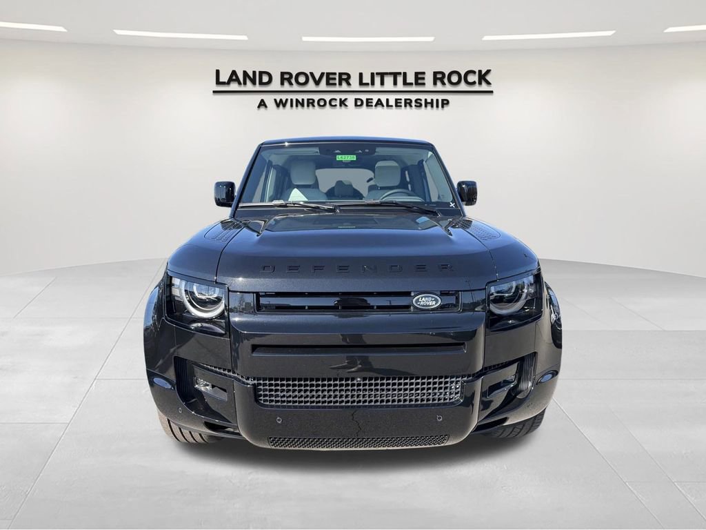 New 2026 Land Rover Defender 110 X-Dynamic SE image 2