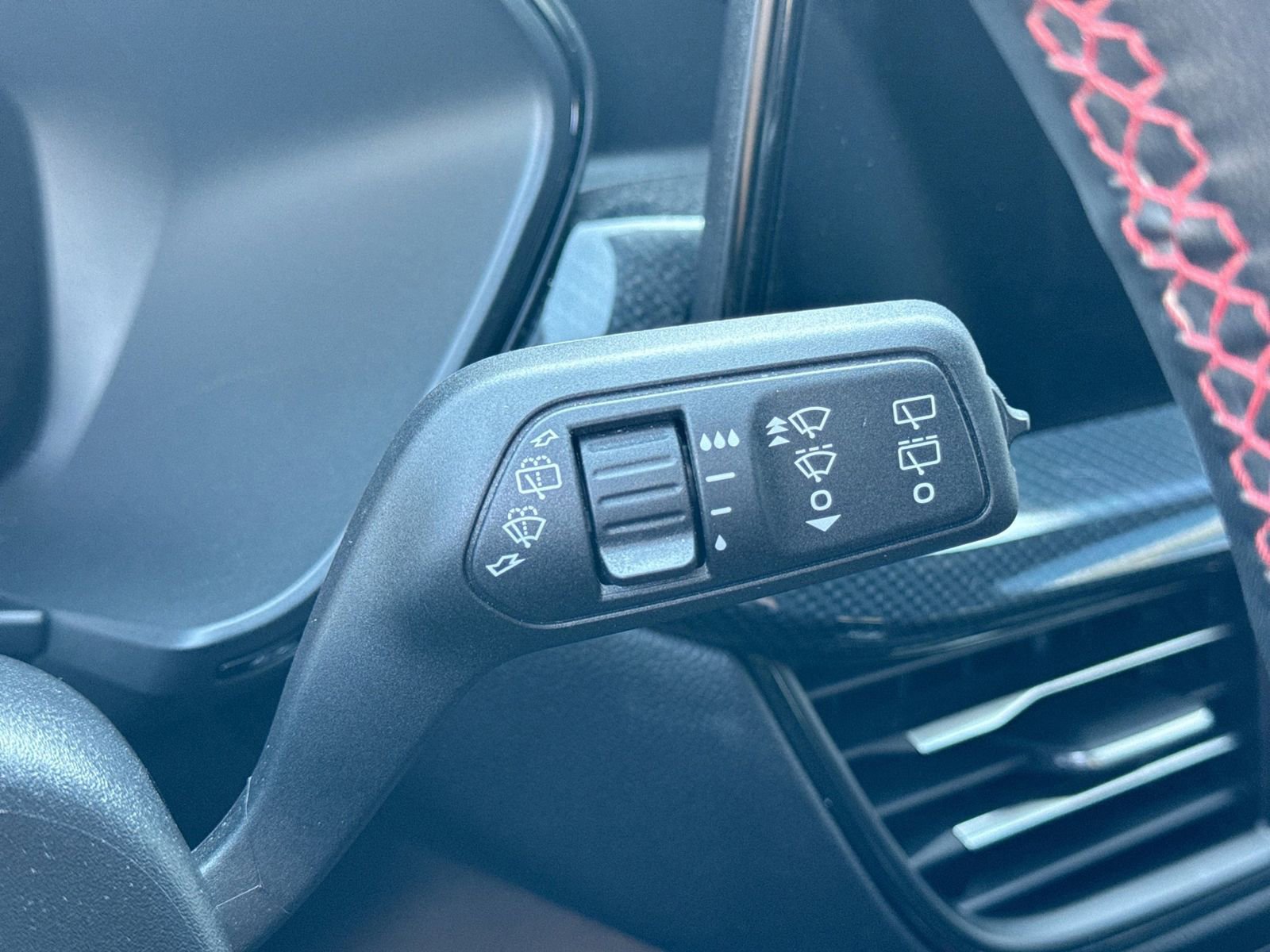 Certified 2023 Ford Escape ST-Line w/ Tech Pack #1 AWD/4WD image 25