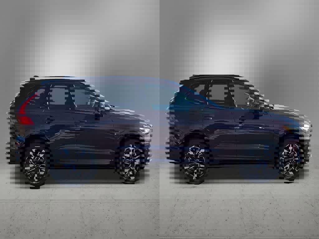 New 2026 Volvo XC60 B5 Plus w/ Protection Package Premier image 7