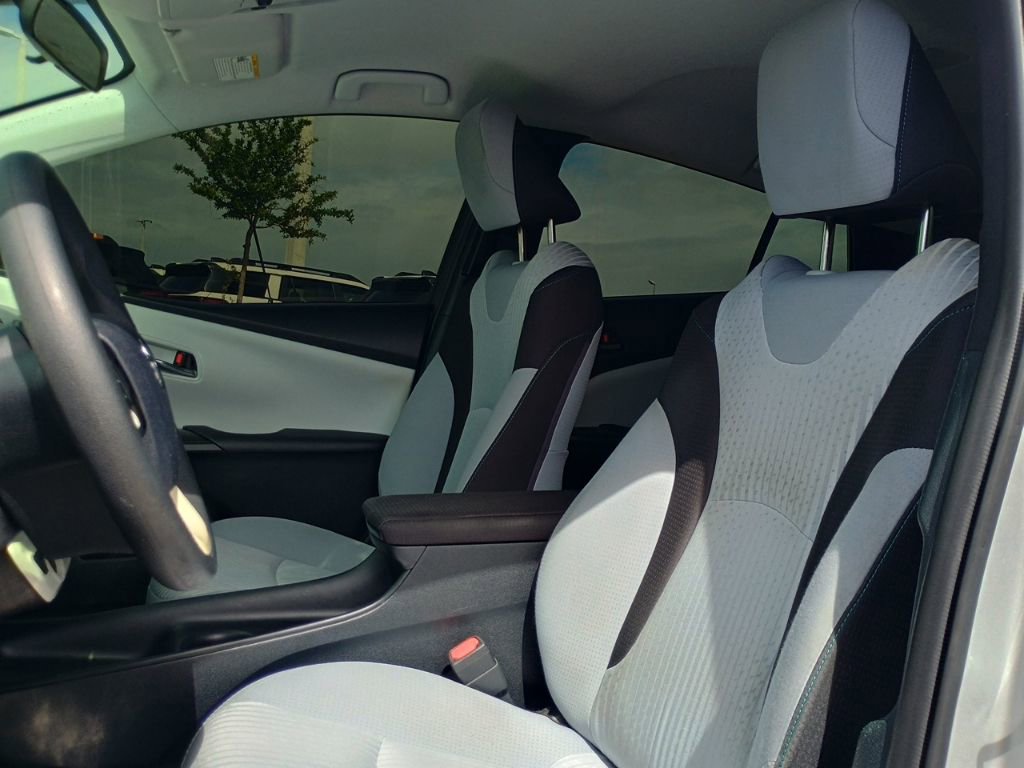 Used 2018 Toyota Prius Two FWD image 13