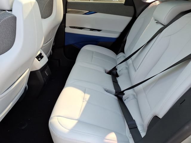New 2027 Cadillac Optiq Luxury AWD/4WD image 7