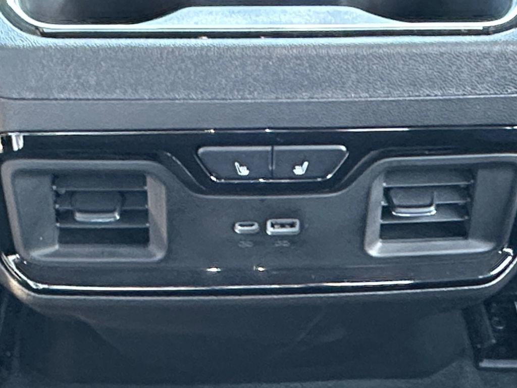 Used 2025 Chevrolet Silverado 1500 ZR2 w/ Technology Package image 26
